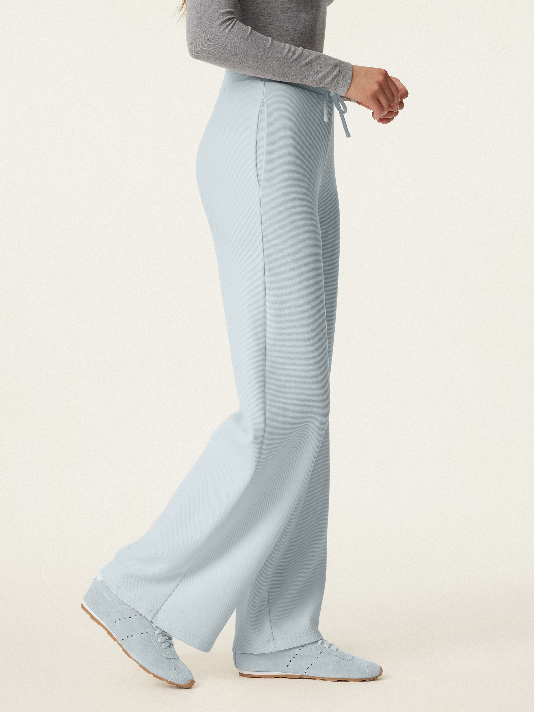 Mid Rise Drawstring Wide Leg Pant with Pockets